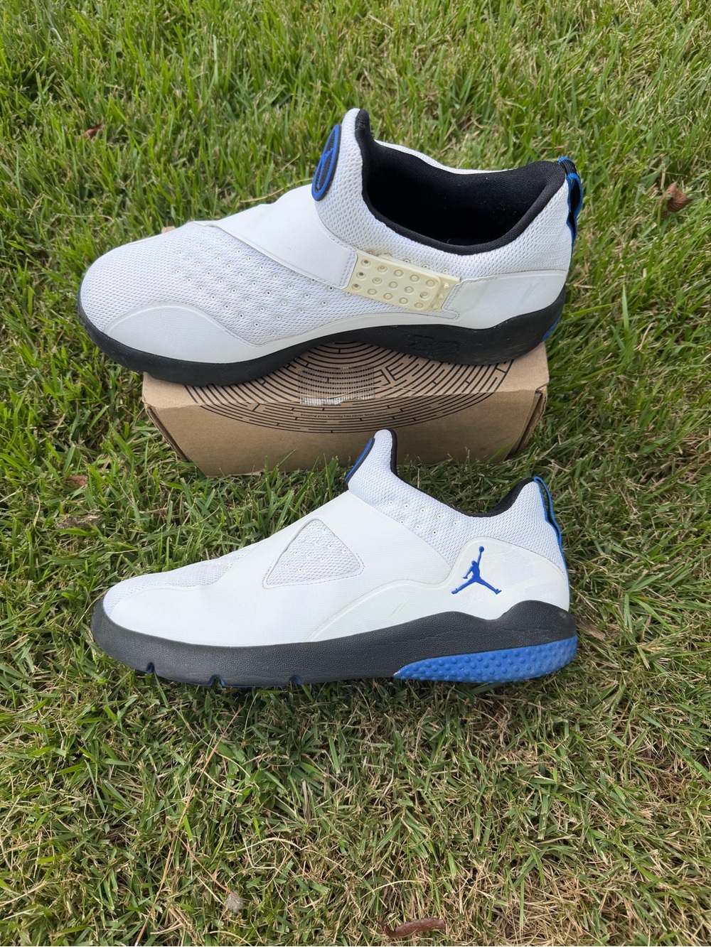 Air Jordan Trainer Essential White Whit Blue Size 10.5 888122-104